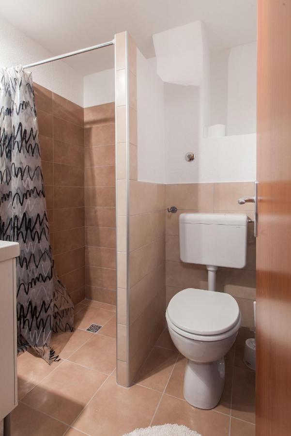 Vega Apartments Podgora Esterno foto