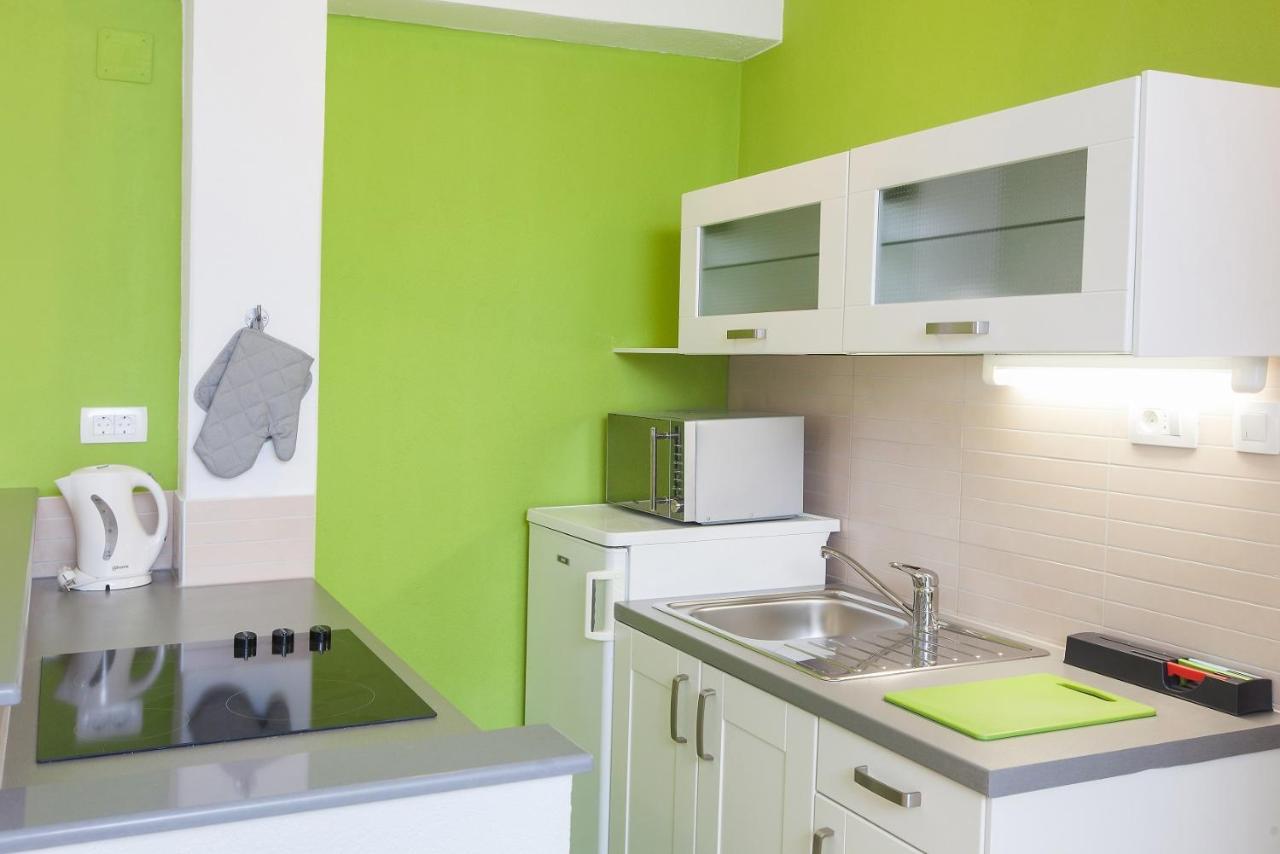 Vega Apartments Podgora Esterno foto