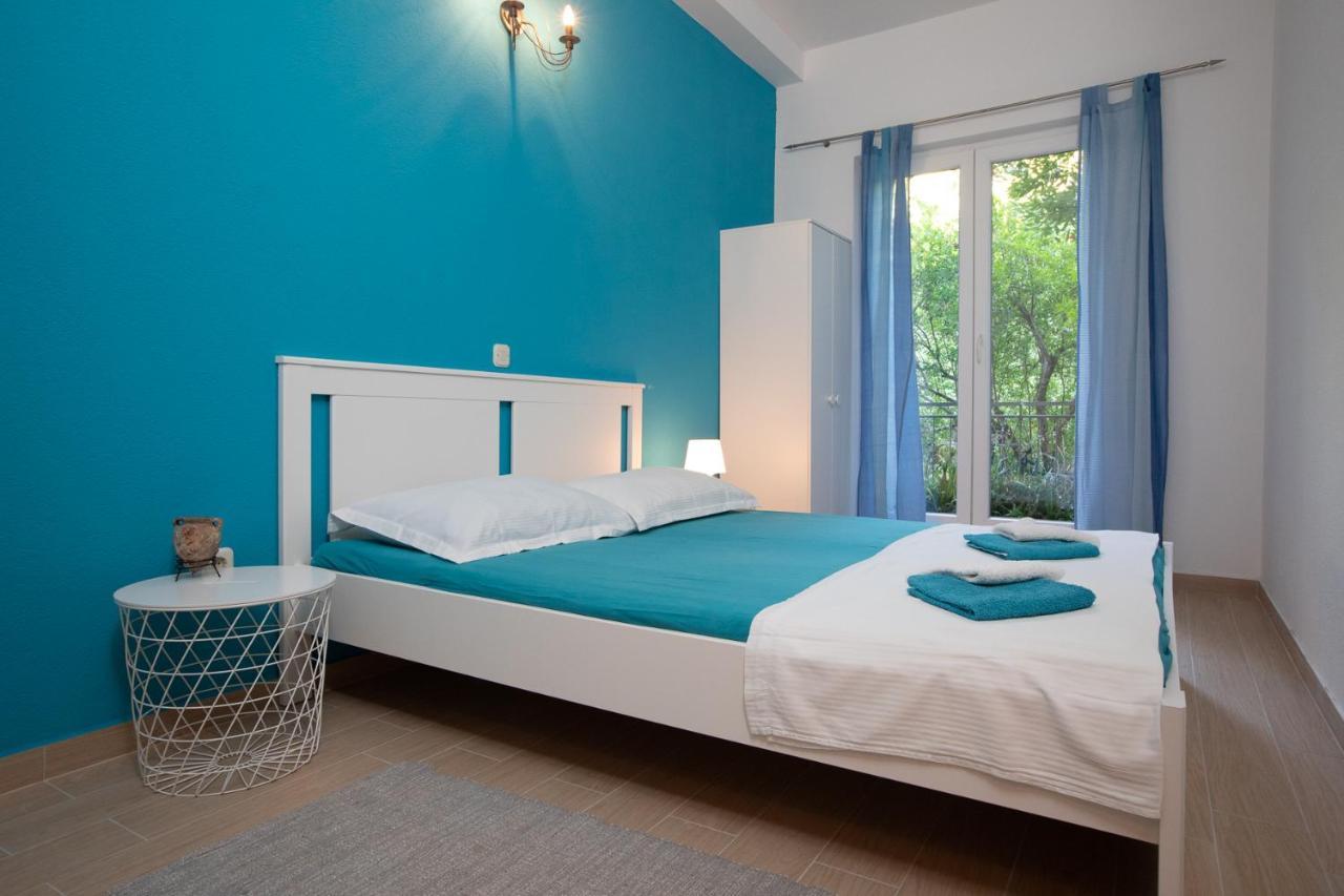 Vega Apartments Podgora Esterno foto